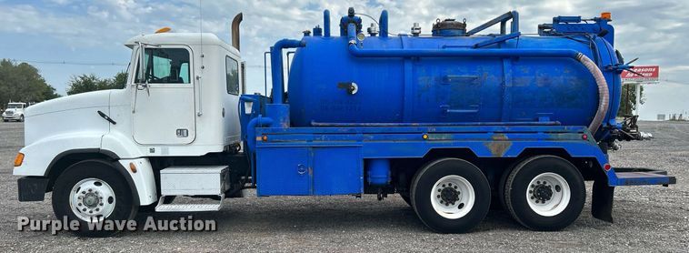 image for item KW9114 1998 Freightliner FLD112 vacuum truck