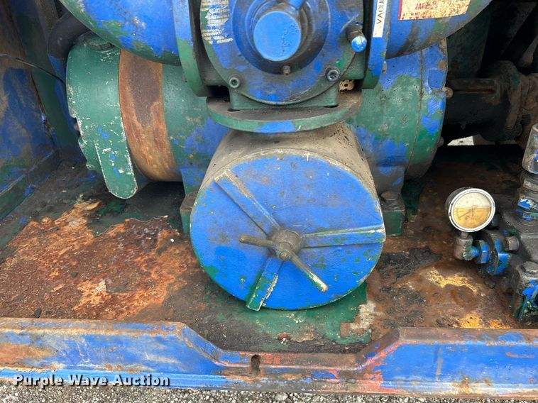 image for item KW9114 1998 Freightliner FLD112 vacuum truck