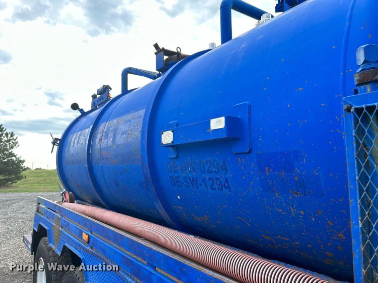 image for item KW9114 1998 Freightliner FLD112 vacuum truck