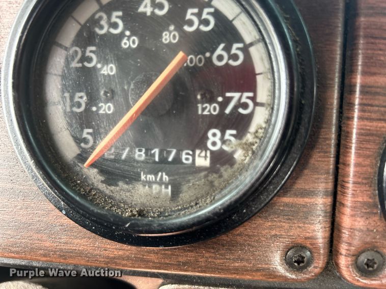 image for item KW9114 1998 Freightliner FLD112 vacuum truck