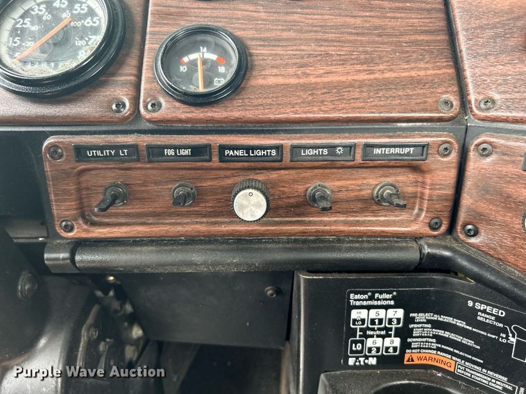 image for item KW9114 1998 Freightliner FLD112 vacuum truck