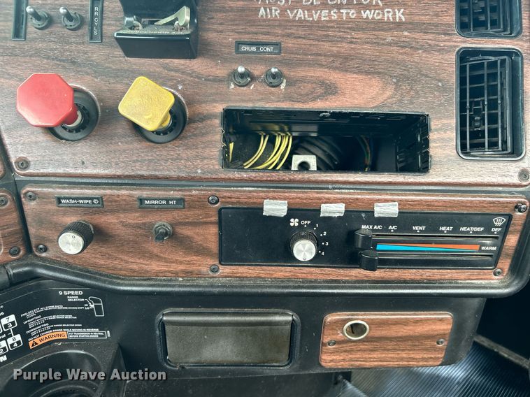 image for item KW9114 1998 Freightliner FLD112 vacuum truck