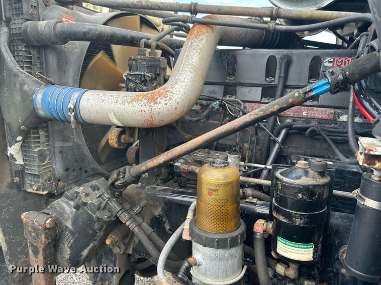 image for item KW9114 1998 Freightliner FLD112 vacuum truck