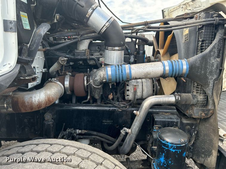 image for item KW9114 1998 Freightliner FLD112 vacuum truck