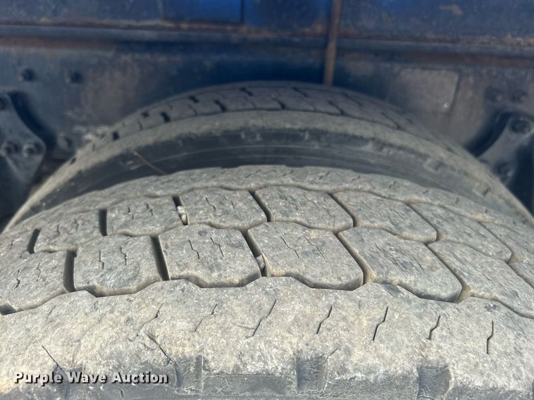 image for item KW9114 1998 Freightliner FLD112 vacuum truck