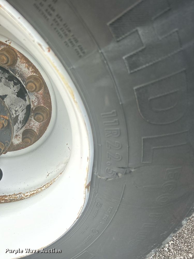 image for item KW9114 1998 Freightliner FLD112 vacuum truck