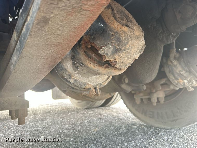 image for item KW9114 1998 Freightliner FLD112 vacuum truck