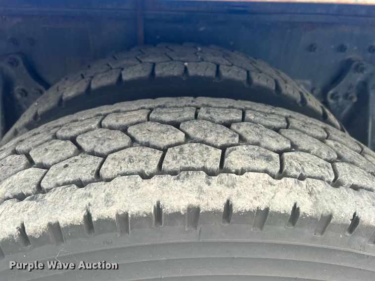 image for item KW9114 1998 Freightliner FLD112 vacuum truck