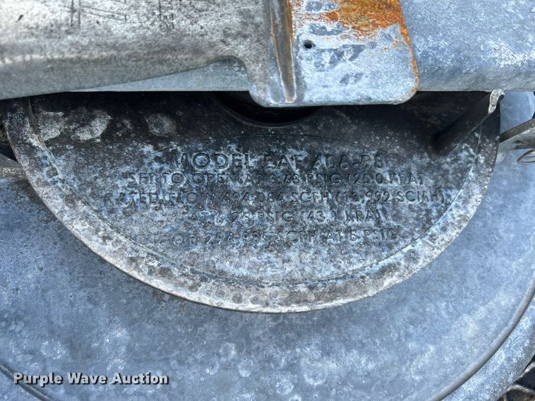 image for item KW9116 2006 International 4400  fuel truck