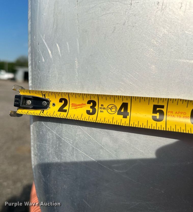 image for item KW9116 2006 International 4400  fuel truck