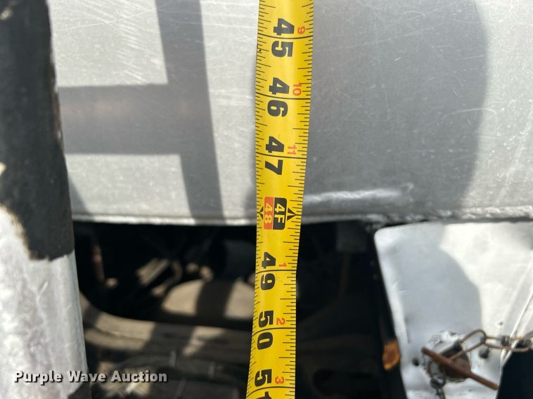 image for item KW9116 2006 International 4400  fuel truck