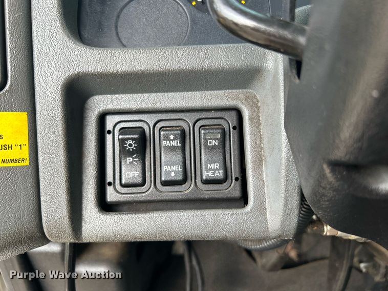 image for item KW9116 2006 International 4400  fuel truck