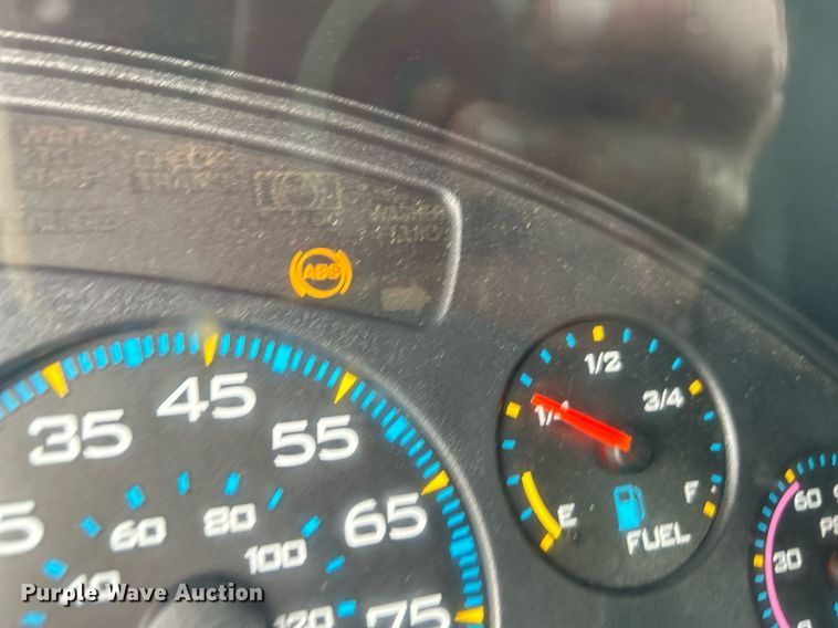 image for item KW9116 2006 International 4400  fuel truck