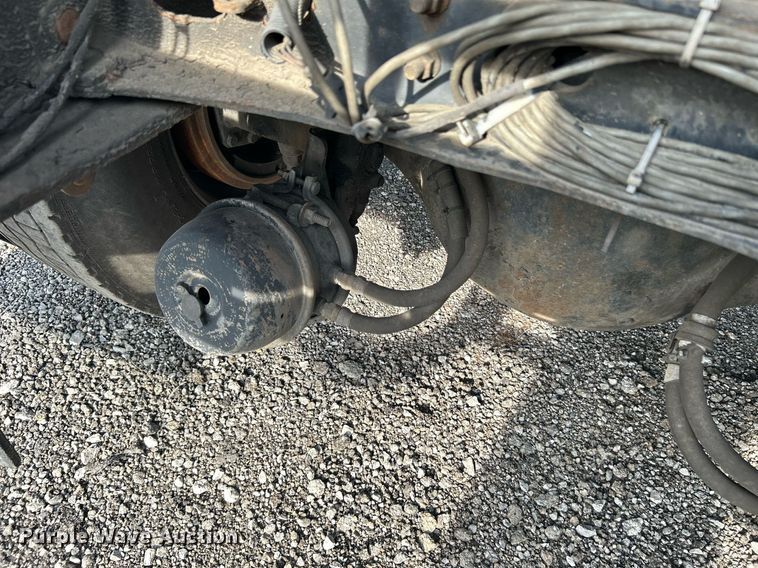 image for item KW9116 2006 International 4400  fuel truck