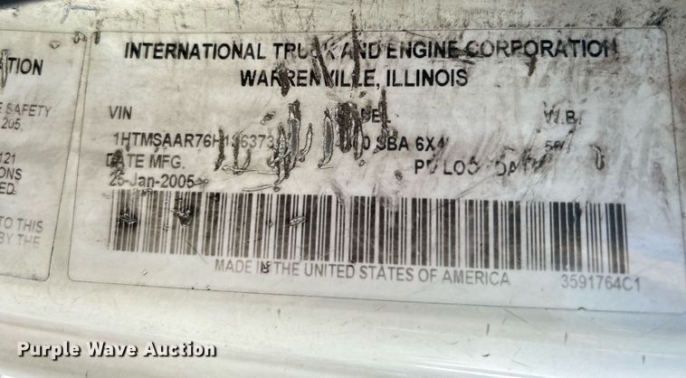 image for item KW9116 2006 International 4400  fuel truck