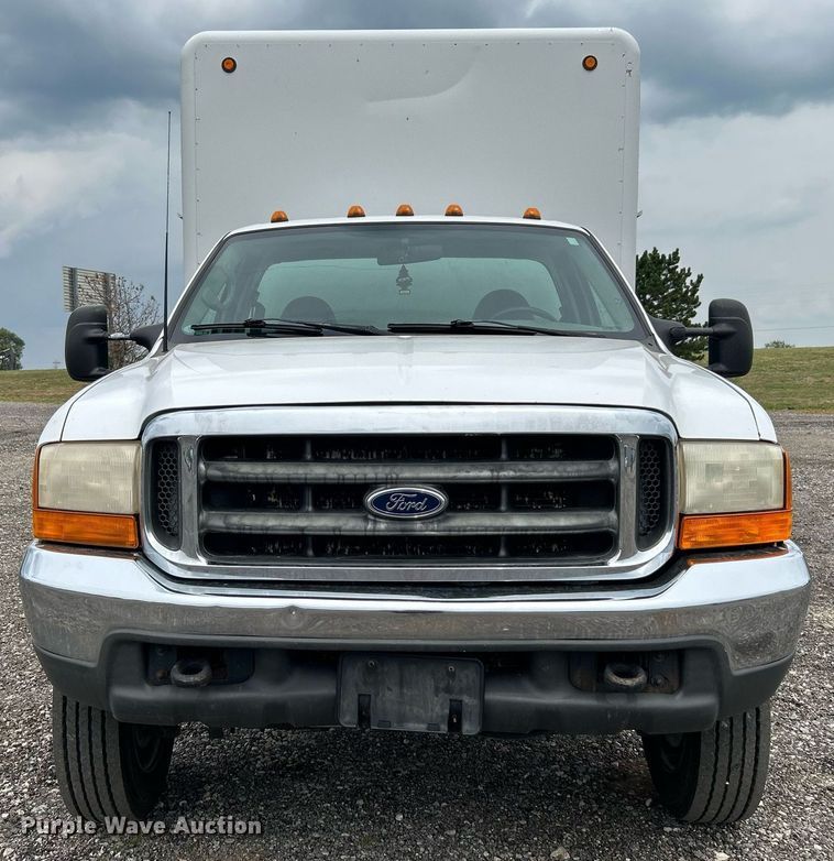 image for item KW9211 2000 Ford F450 Super Duty  box truck