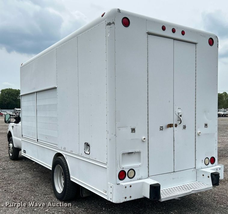 image for item KW9211 2000 Ford F450 Super Duty  box truck