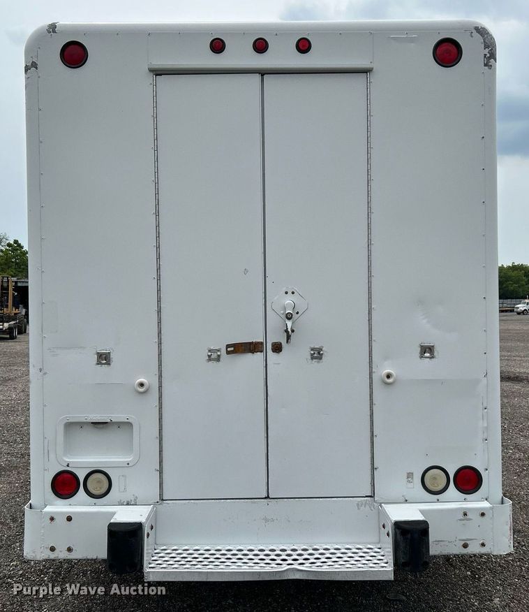 image for item KW9211 2000 Ford F450 Super Duty  box truck