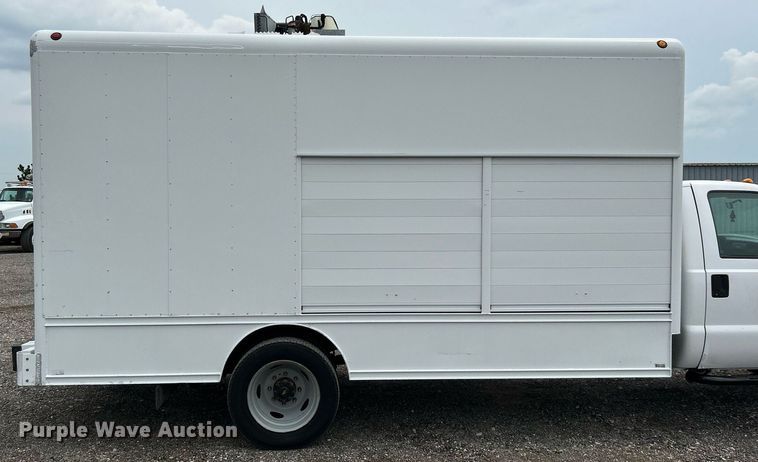 image for item KW9211 2000 Ford F450 Super Duty  box truck
