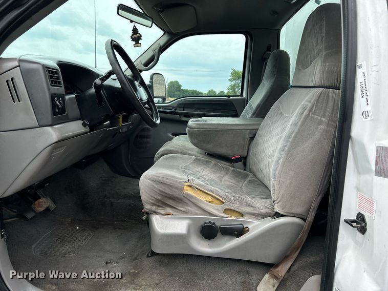 image for item KW9211 2000 Ford F450 Super Duty  box truck