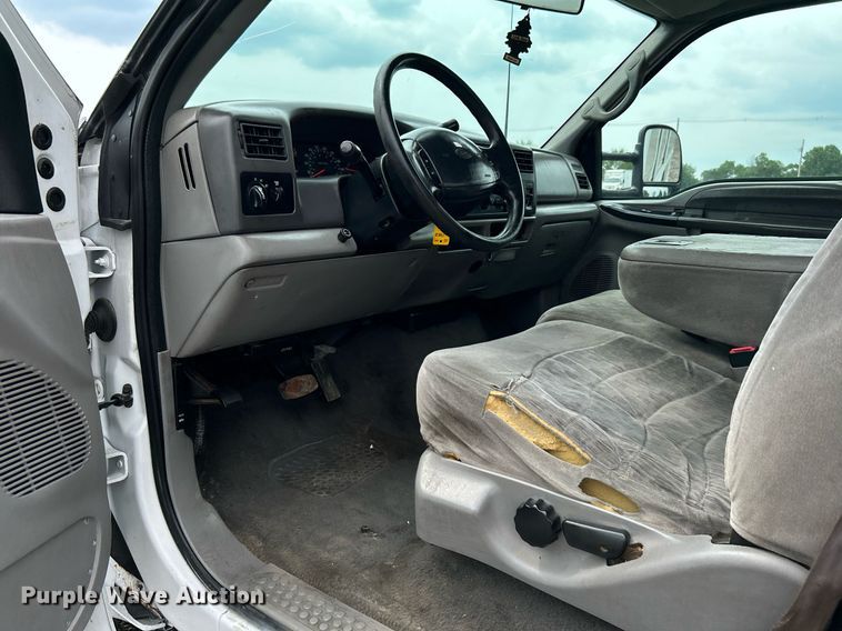 image for item KW9211 2000 Ford F450 Super Duty  box truck