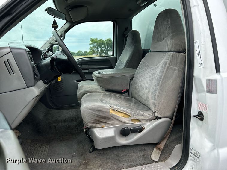 image for item KW9211 2000 Ford F450 Super Duty  box truck