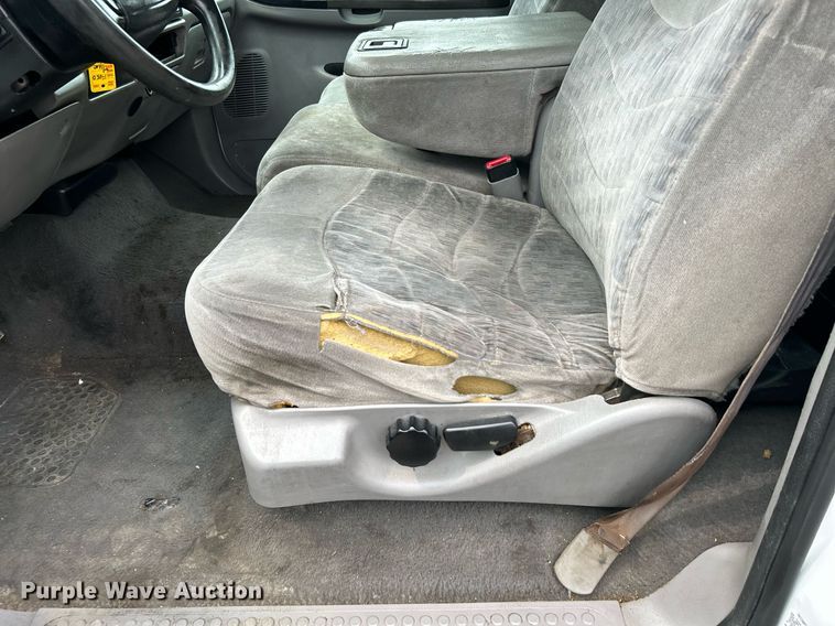 image for item KW9211 2000 Ford F450 Super Duty  box truck