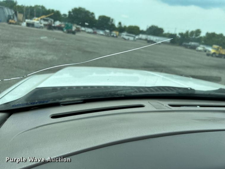 image for item KW9211 2000 Ford F450 Super Duty  box truck