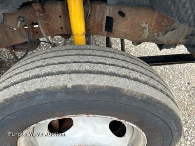 image for item KW9211 2000 Ford F450 Super Duty  box truck