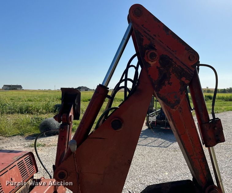 image for item LF9380 2000 Ditch Witch 3700  trencher