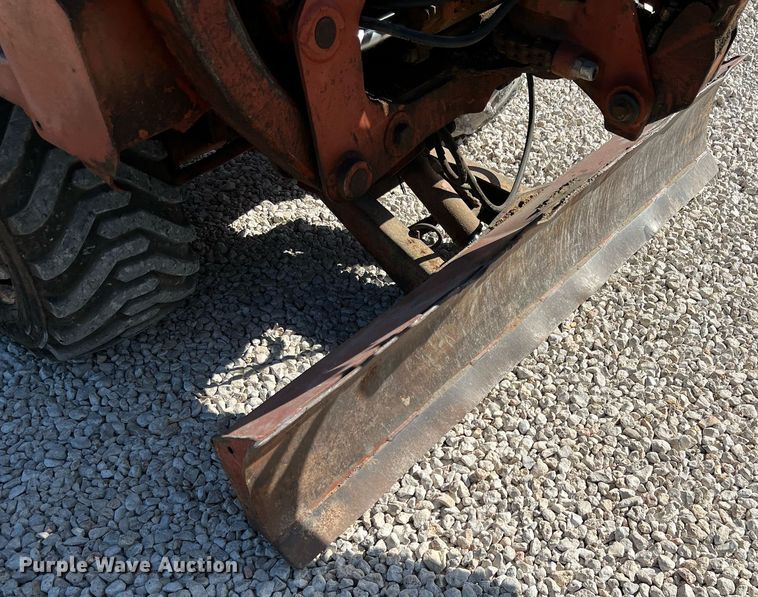 image for item LF9380 2000 Ditch Witch 3700  trencher