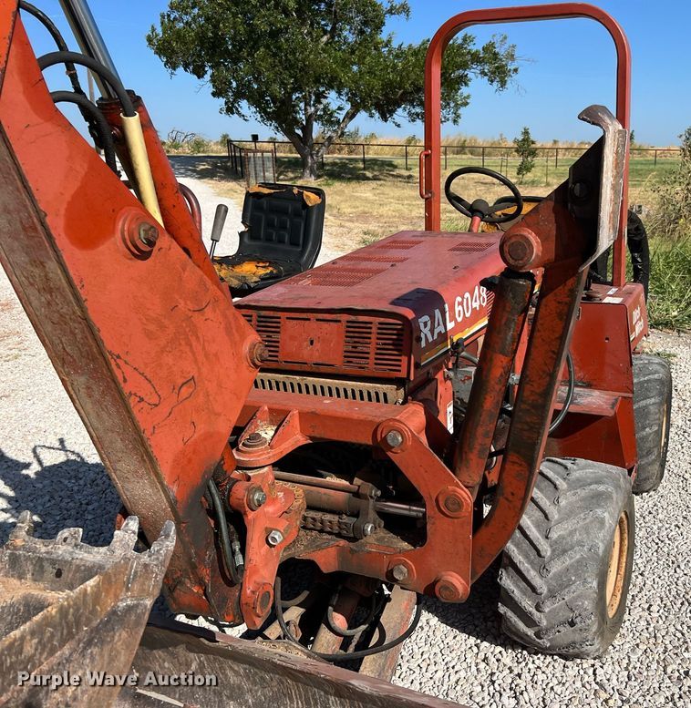 image for item LF9380 2000 Ditch Witch 3700  trencher