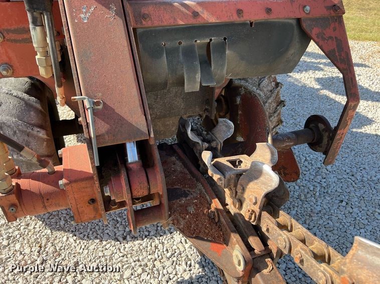 image for item LF9380 2000 Ditch Witch 3700  trencher