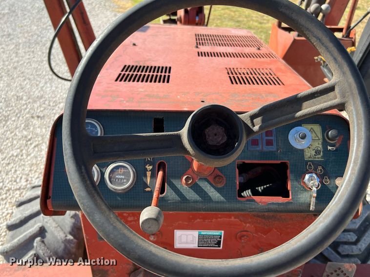 image for item LF9380 2000 Ditch Witch 3700  trencher