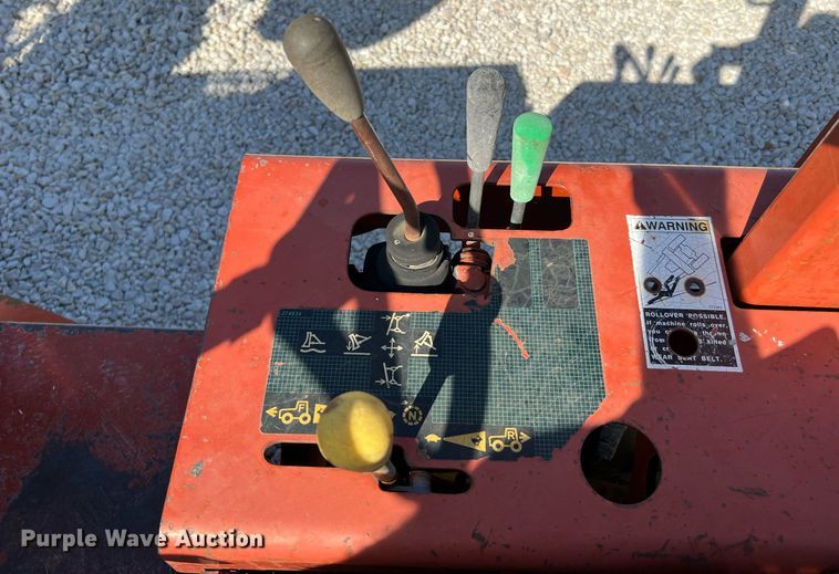 image for item LF9380 2000 Ditch Witch 3700  trencher