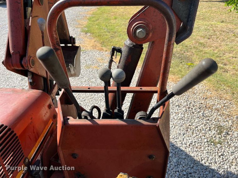 image for item LF9380 2000 Ditch Witch 3700  trencher