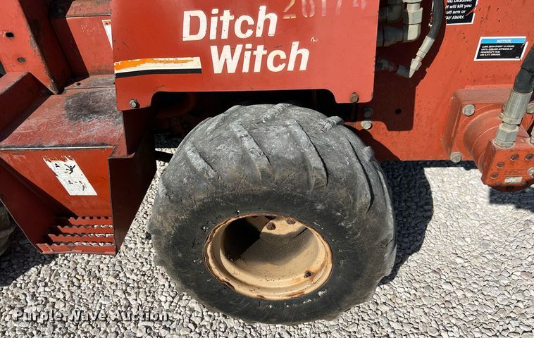 image for item LF9380 2000 Ditch Witch 3700  trencher