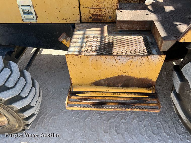 image for item LF9412 Harlo HP8500  forklift