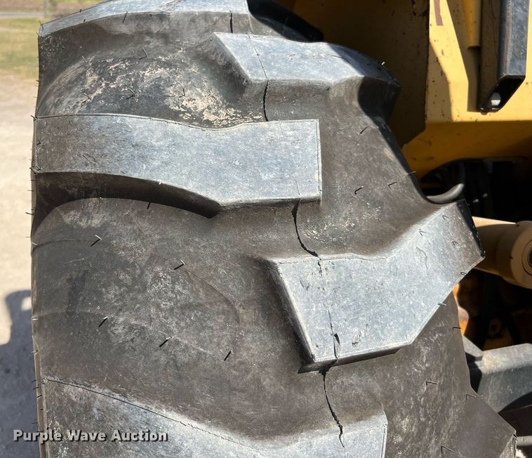 image for item LF9412 Harlo HP8500  forklift