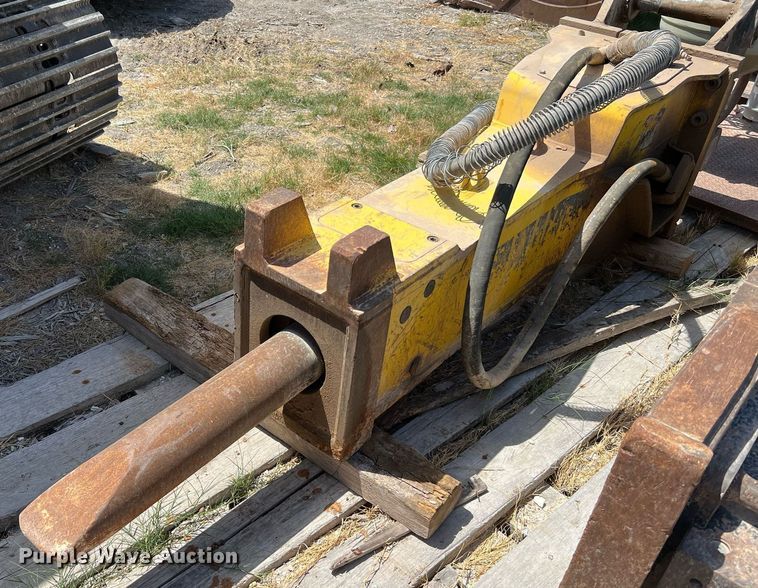 image for item LF9413 2018 Epiroc HB 2000  breaker