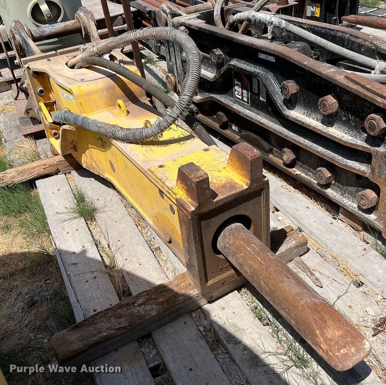 image for item LF9413 2018 Epiroc HB 2000  breaker