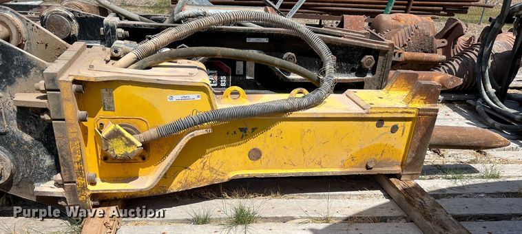 image for item LF9413 2018 Epiroc HB 2000  breaker