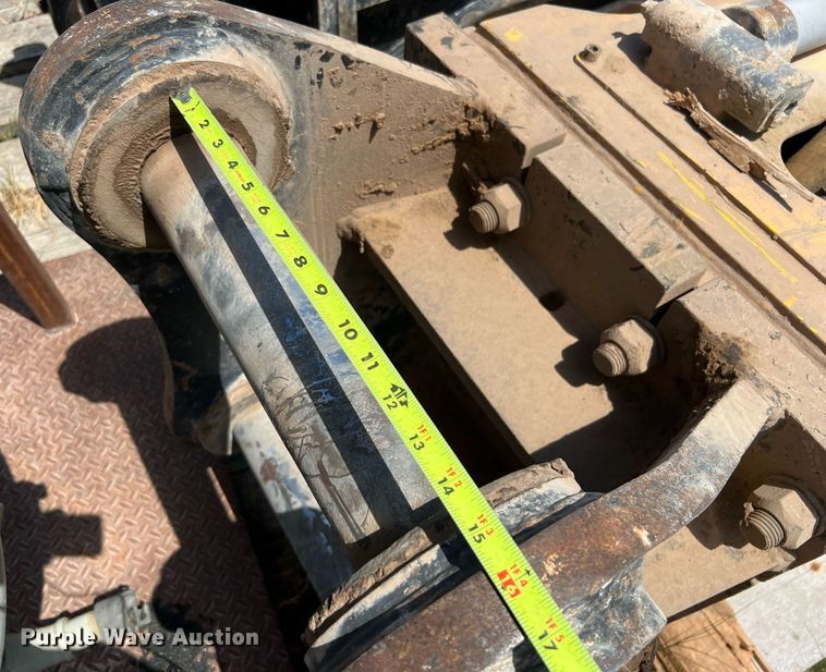 image for item LF9413 2018 Epiroc HB 2000  breaker