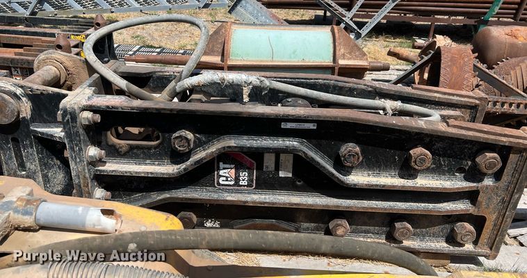 image for item LF9414 Caterpillar B35  breaker