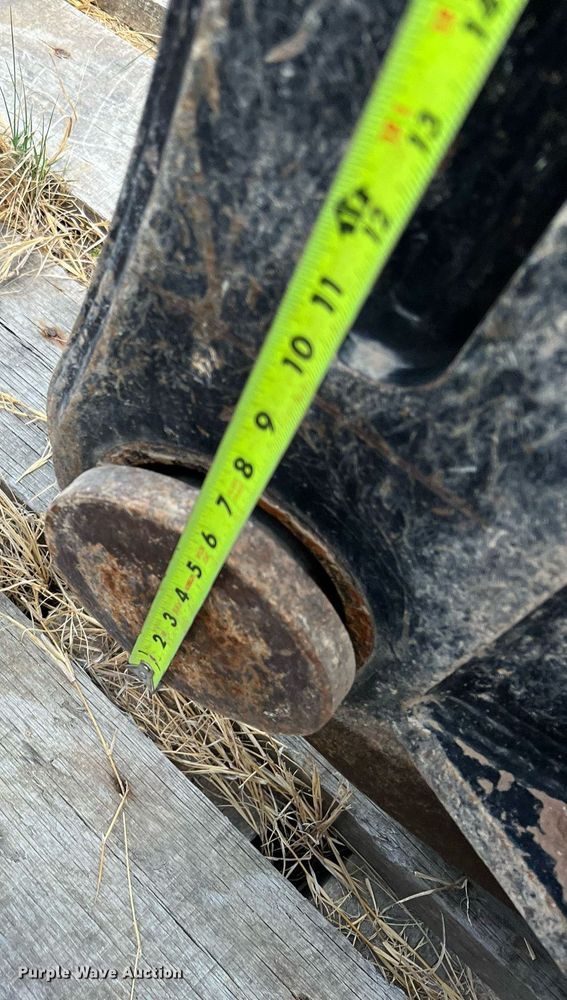 image for item LF9414 Caterpillar B35  breaker