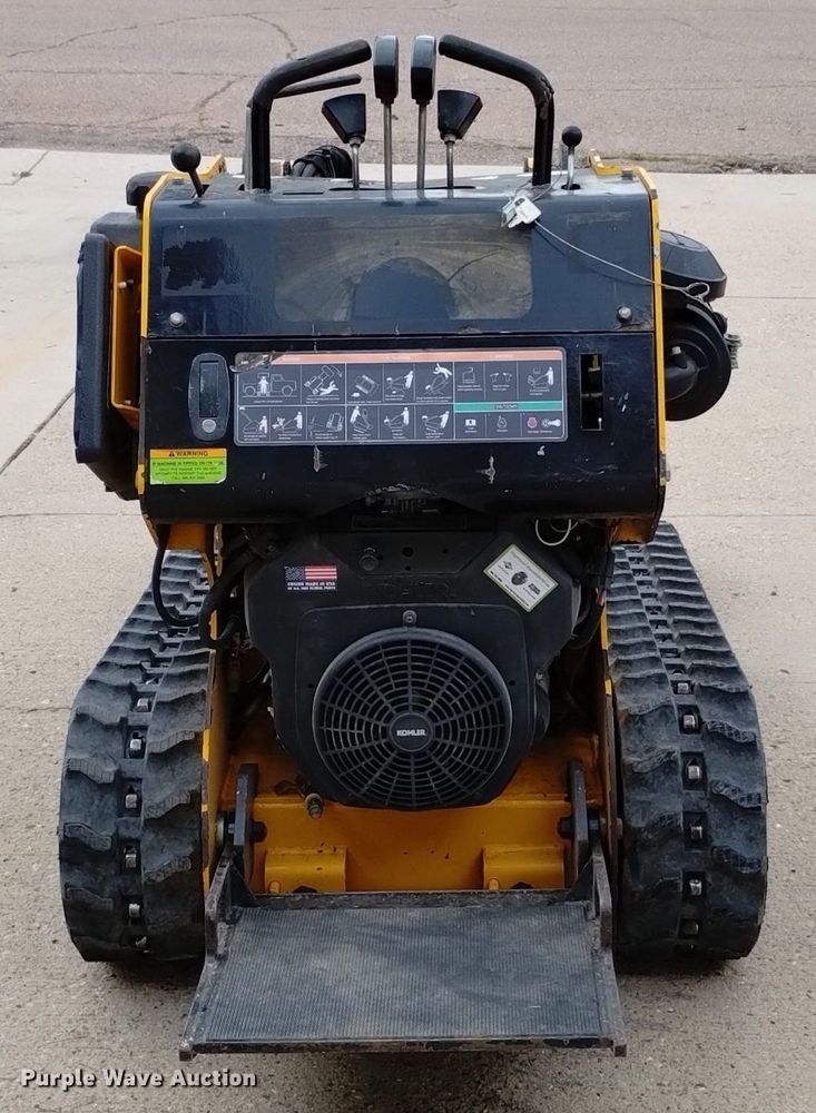 image for item LP9660 2015 Morbark Boxer 320  compact utility loader