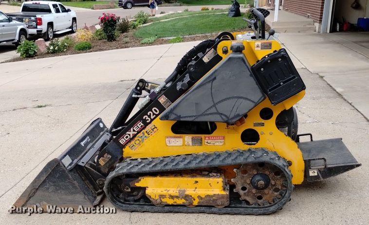 image for item LP9660 2015 Morbark Boxer 320  compact utility loader