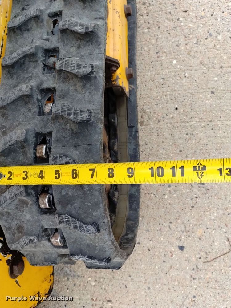 image for item LP9660 2015 Morbark Boxer 320  compact utility loader