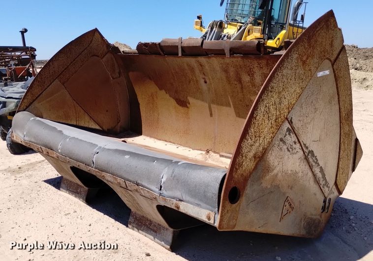 image for item LP9663 Dymax  pushout bucket