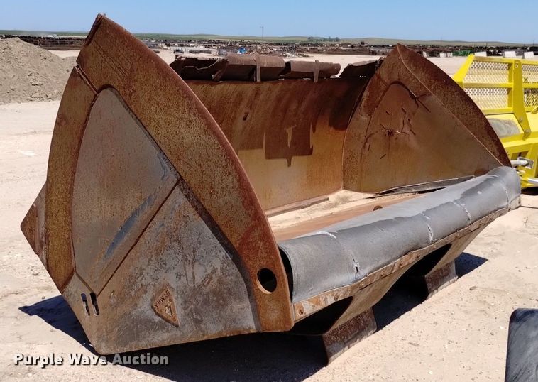 image for item LP9663 Dymax  pushout bucket